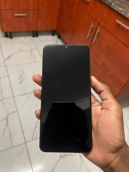 Samsung A04 photo 1