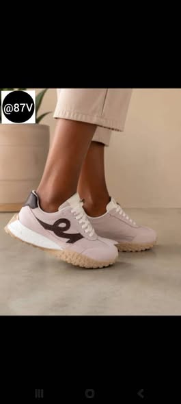 Sneakers photo 2
