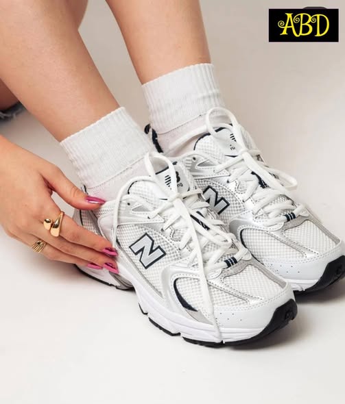 Sneakers photo 3