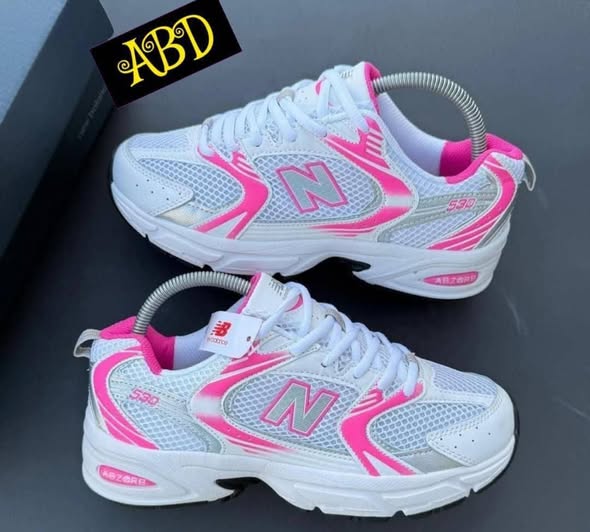 Sneakers photo 1