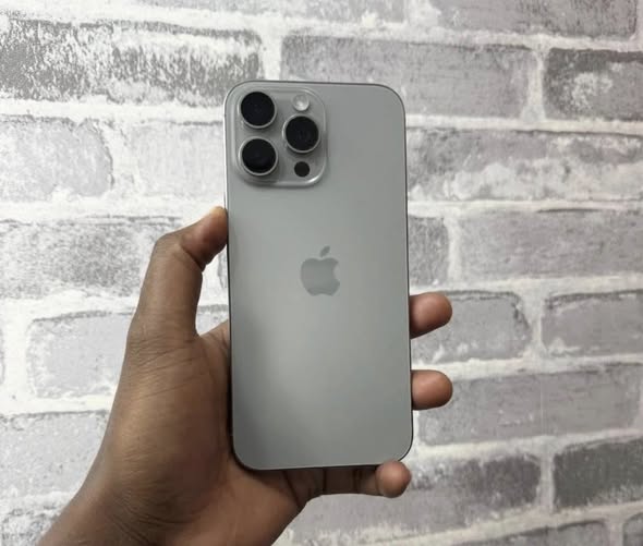 iPhone 15 Pro Max photo 1
