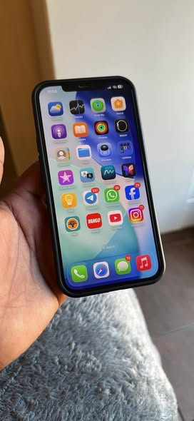 iPhone 12 Pro Max 128gig photo 2