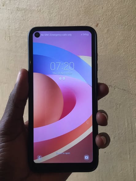 Samsung Galaxy A11 photo 1