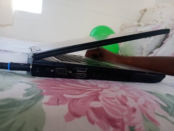 Laptop dell photo 4