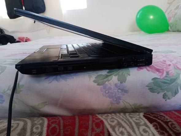 Laptop dell photo 3
