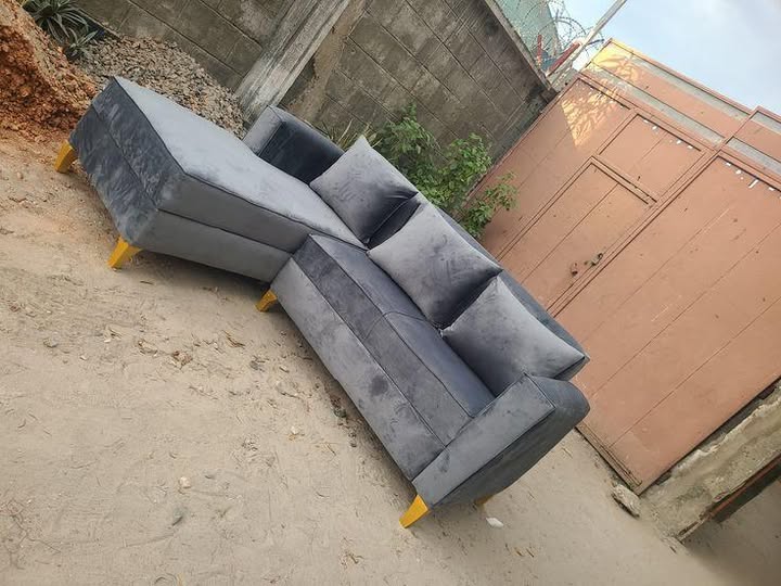 Sofa photo 1