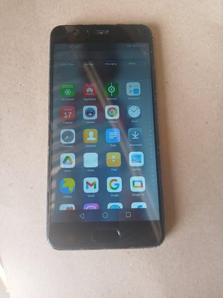 HUAWEI P10 Plus photo 1
