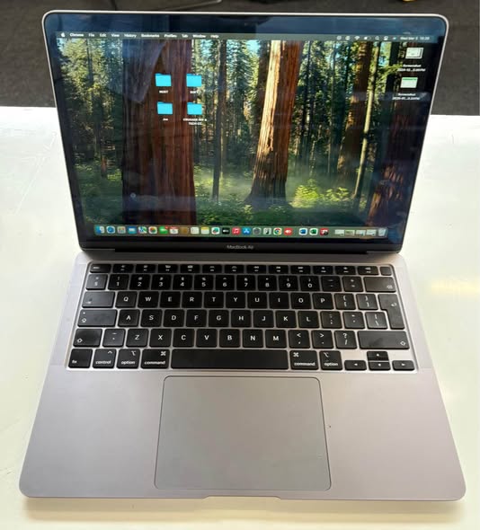 MacBook Air M1 photo 1