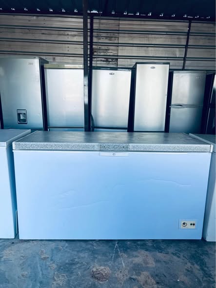 White 500 Liters Defy Deep Freezer photo 4