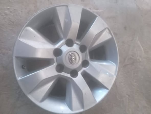 Beautiful 17inches Rims photo 2
