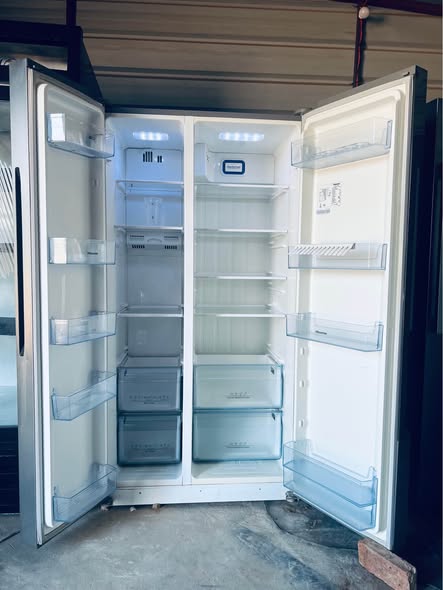 Grey Hisense Double Door Fridge photo 4