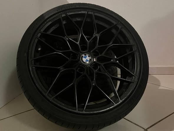 19" BMW RIMS AND TYRES photo 1
