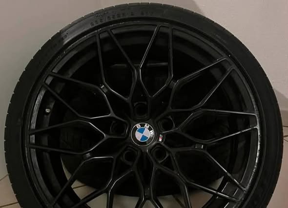 19" BMW RIMS AND TYRES photo 3