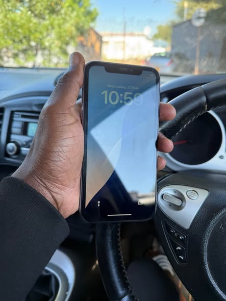 iPhone 11 photo 3