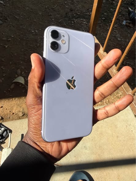 iPhone 11 photo 1
