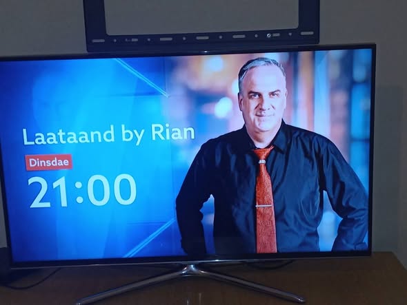 Samsung 43 inch smart Android version photo 4
