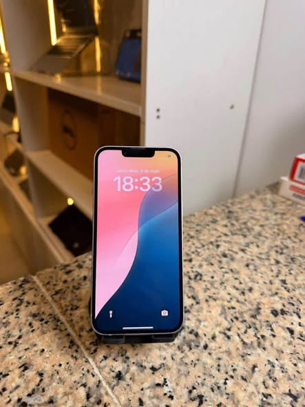 iPhone 14 256GB photo 1