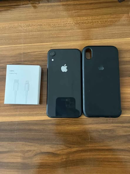 IPHONE XR 64GB photo 3