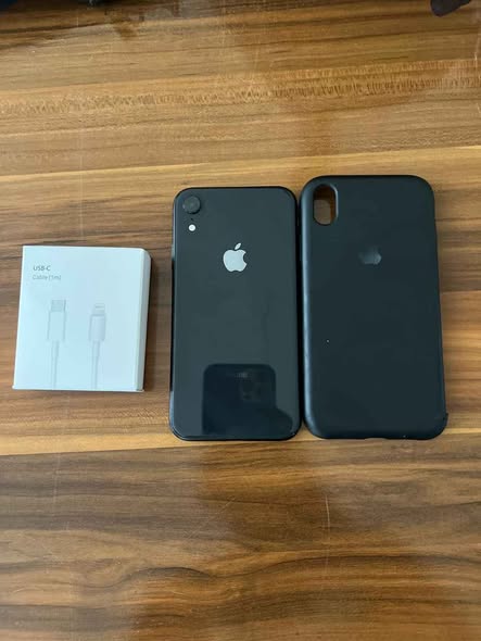 IPHONE XR 64GB photo 1
