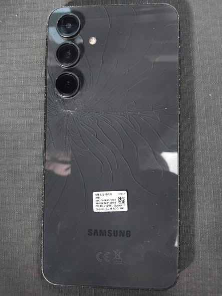 Samsung S24fe photo 1