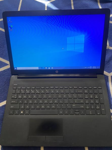 Hp laptop photo 1