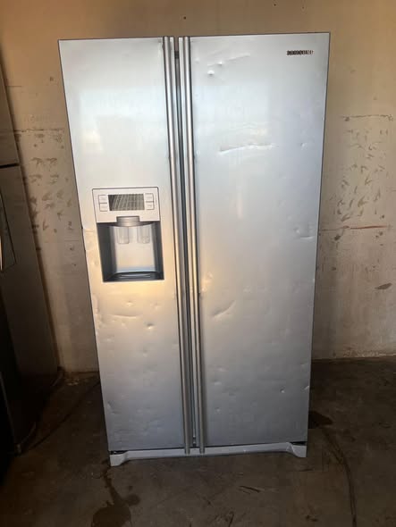 SAMSUNG DOUBLE DOOR FRIDGE photo 1