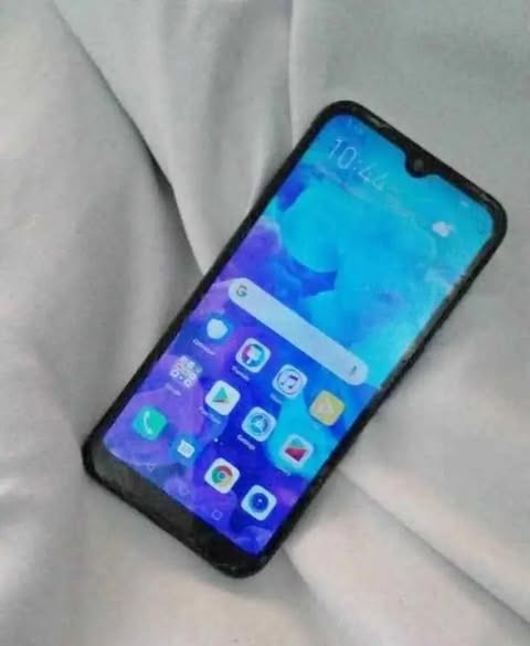 Huawei 5 photo 1