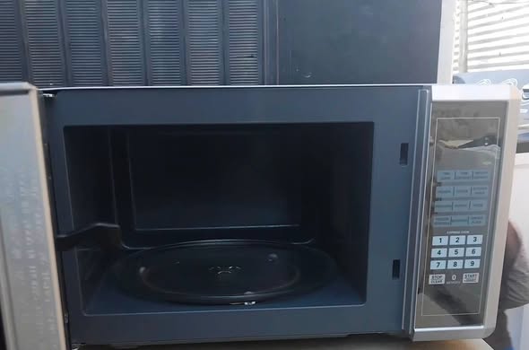 DEFY Microwave photo 3