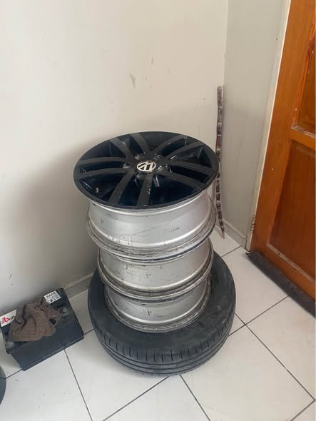 Golf 6 TSI Original rims photo 2