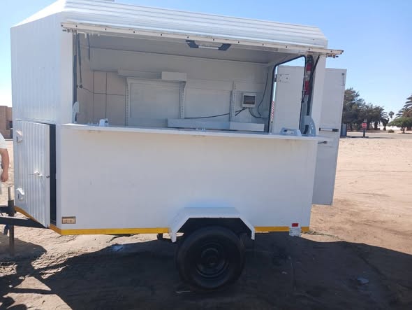Food trailer photo 4
