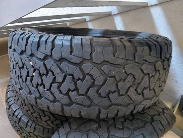 265/60 R18 bakkie tyres photo 1