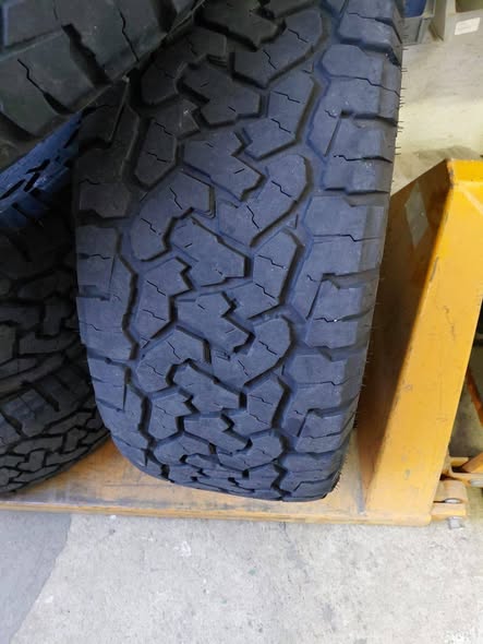 265/60 R18 bakkie tyres photo 4