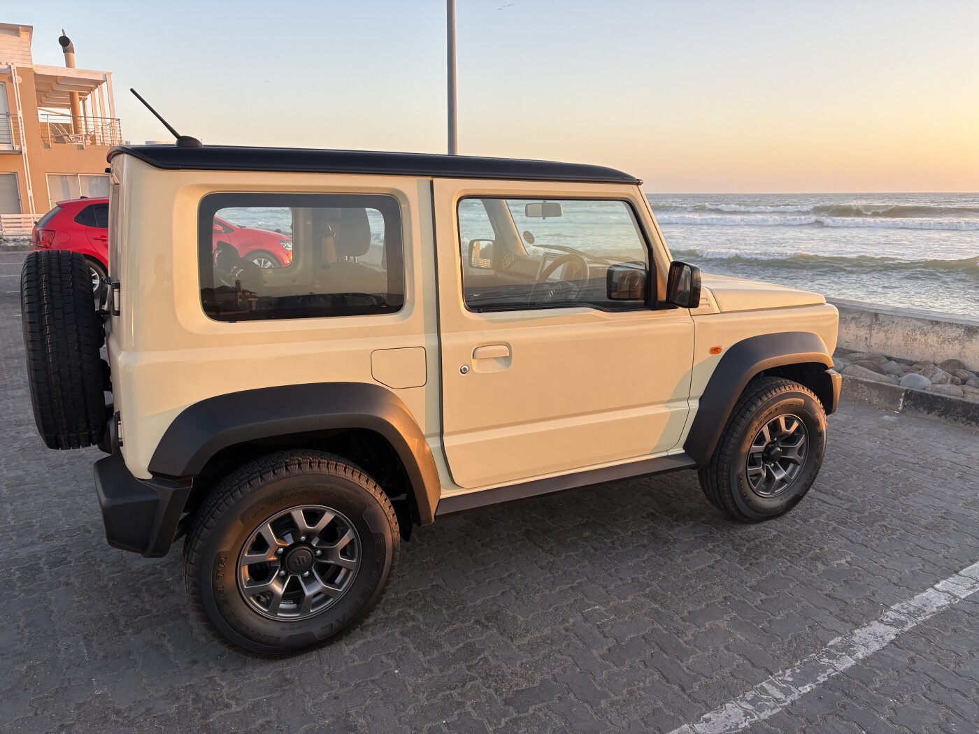 2022 Suzuki Jimny photo 2