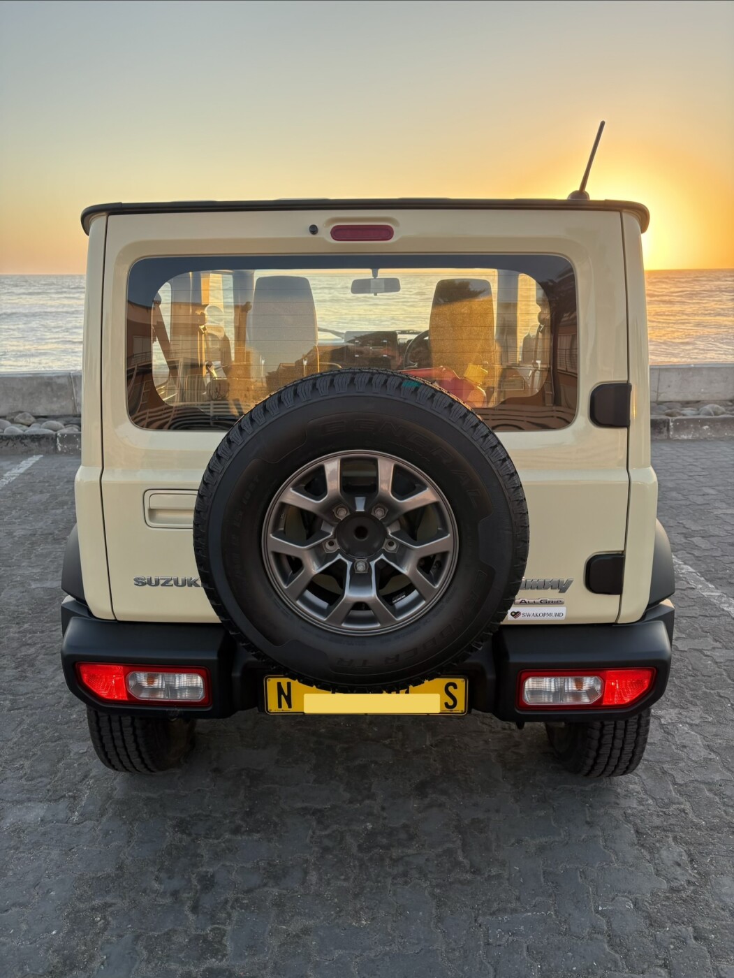 2022 Suzuki Jimny photo 4