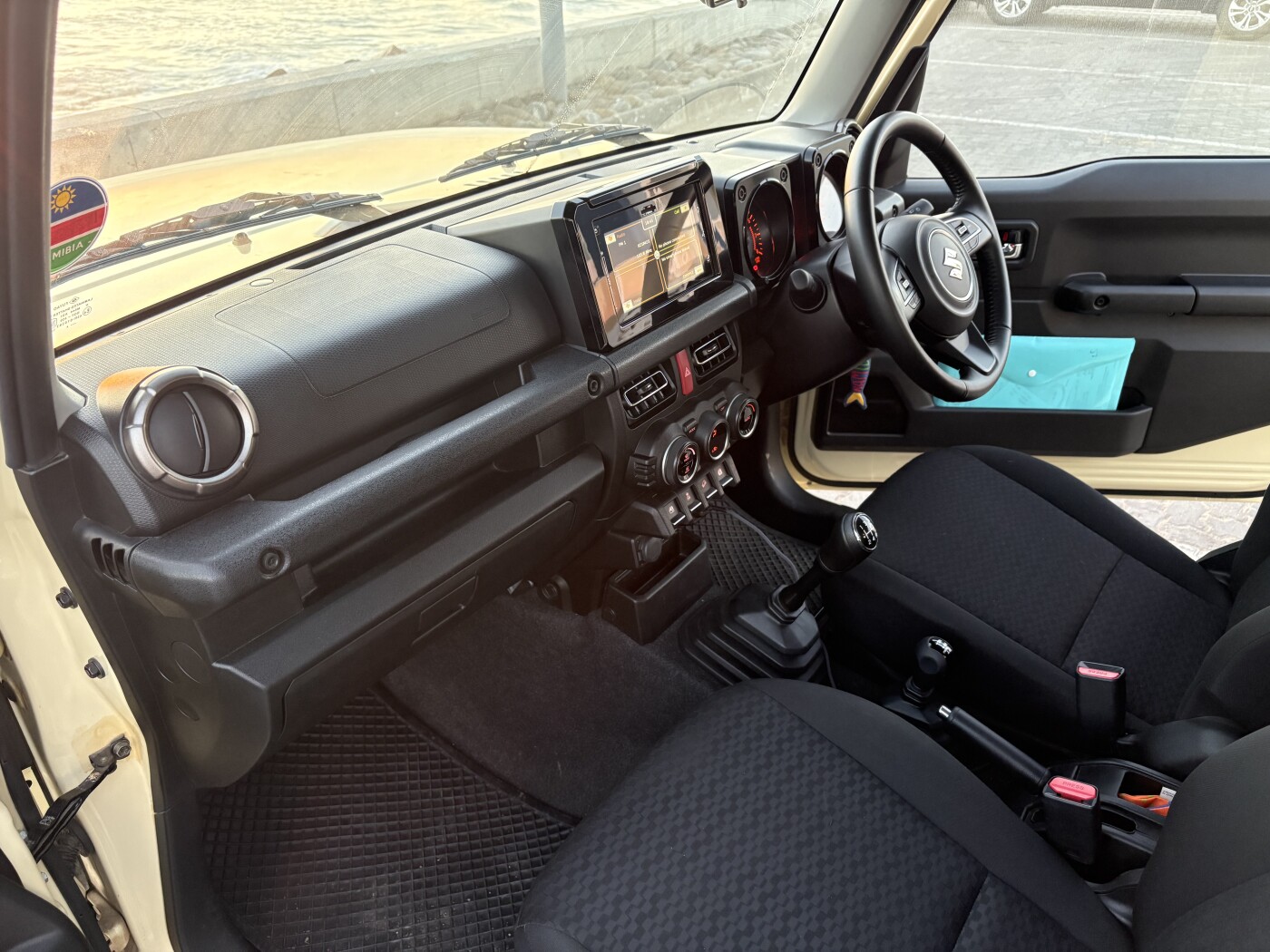 2022 Suzuki Jimny photo 9