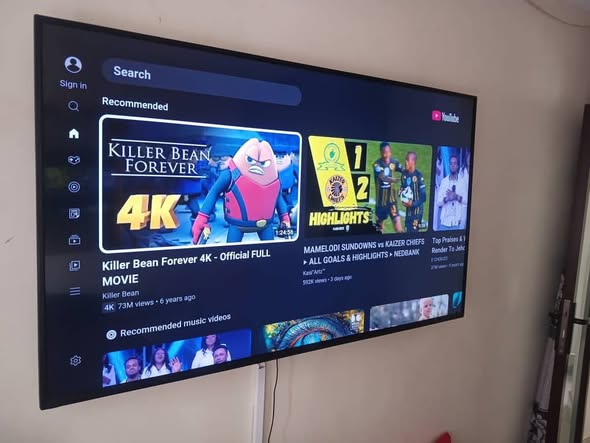 65inch Samsung smart TV photo 3
