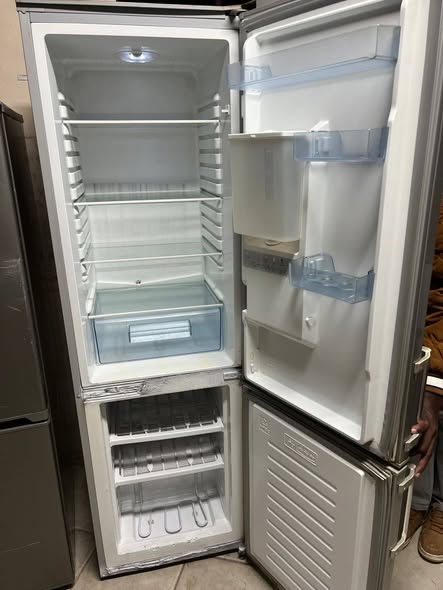 Hisense fridge photo 2