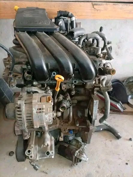 Gearbox and engine photo 5