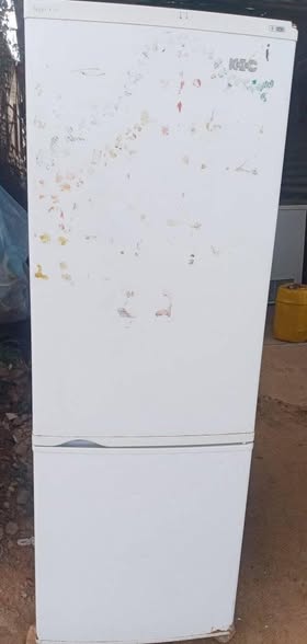 Upright fridge photo 1