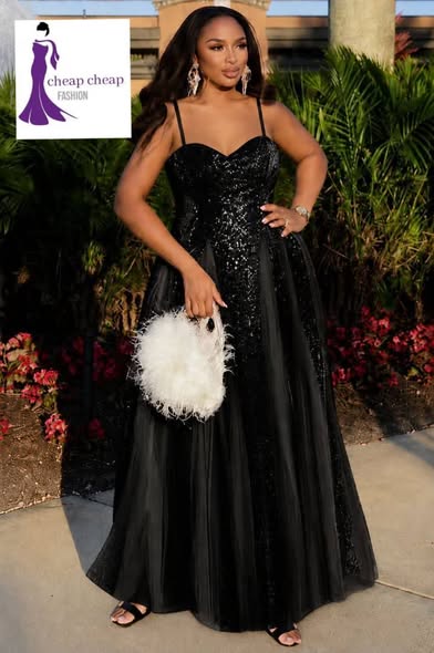 Dress photo 1