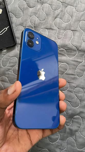 iPhone 12 photo 2