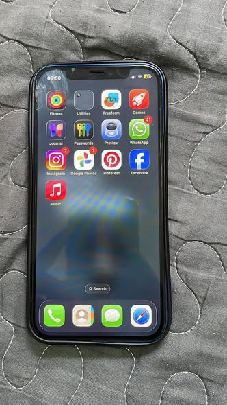 iPhone 12 photo 1