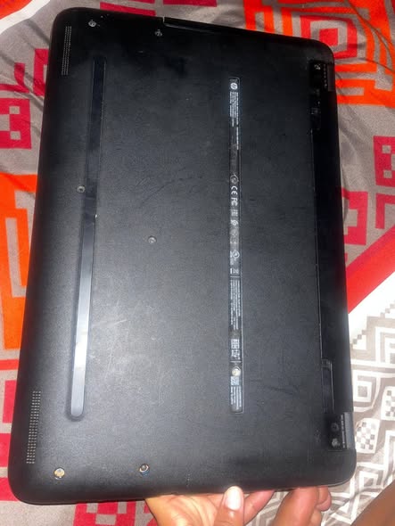 Core i5 HP laptop photo 4