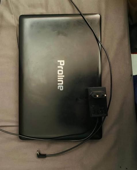 Proline laptop photo 3
