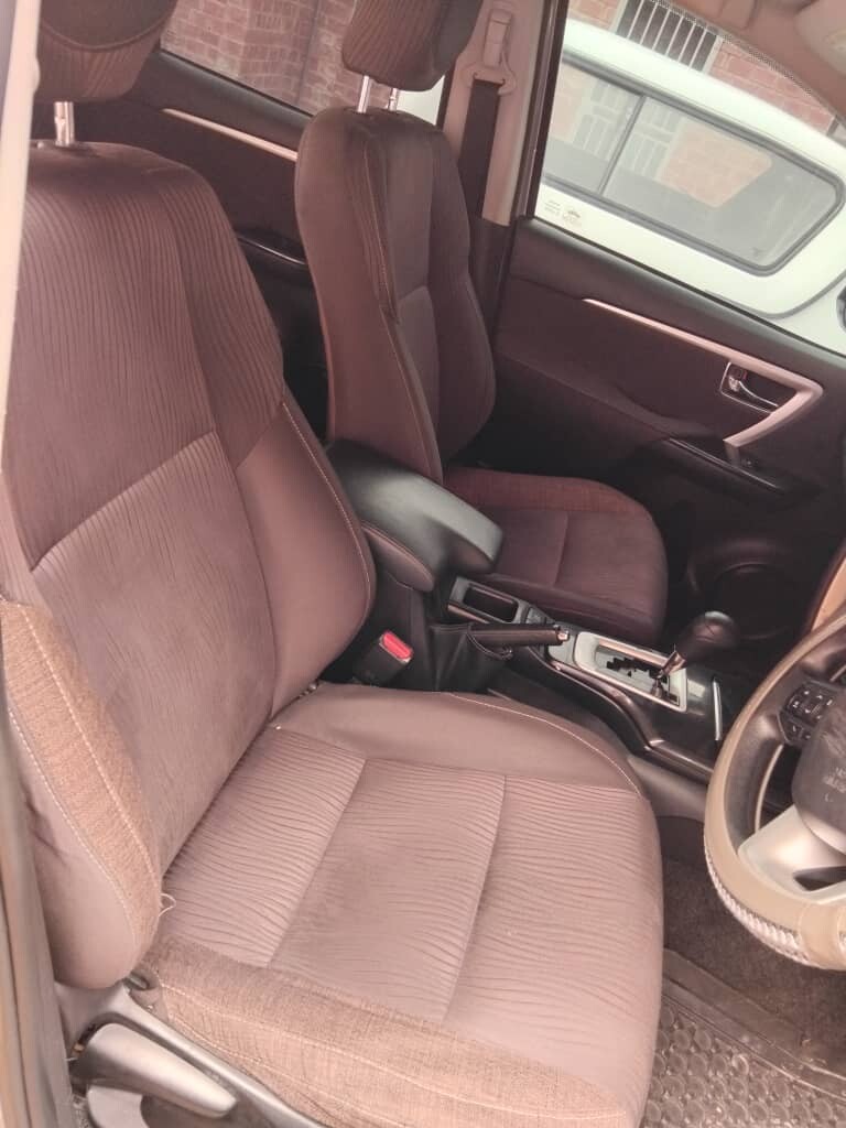 Toyota Fortuner photo 5