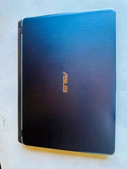 Asus VivoBook photo 4