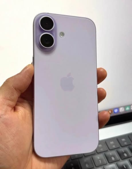 iPhone 17 256 gb photo 3
