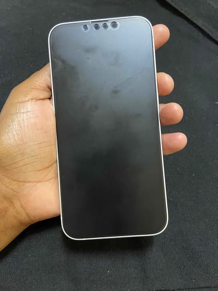 iPhone 16E 128GB photo 3