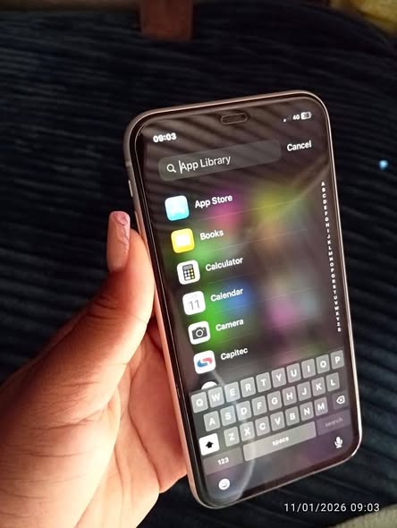 IPhone XR 64GB photo 3