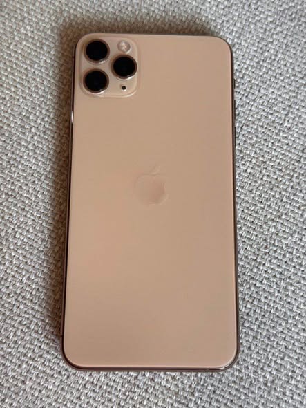 iPhone 11 Pro Max photo 2